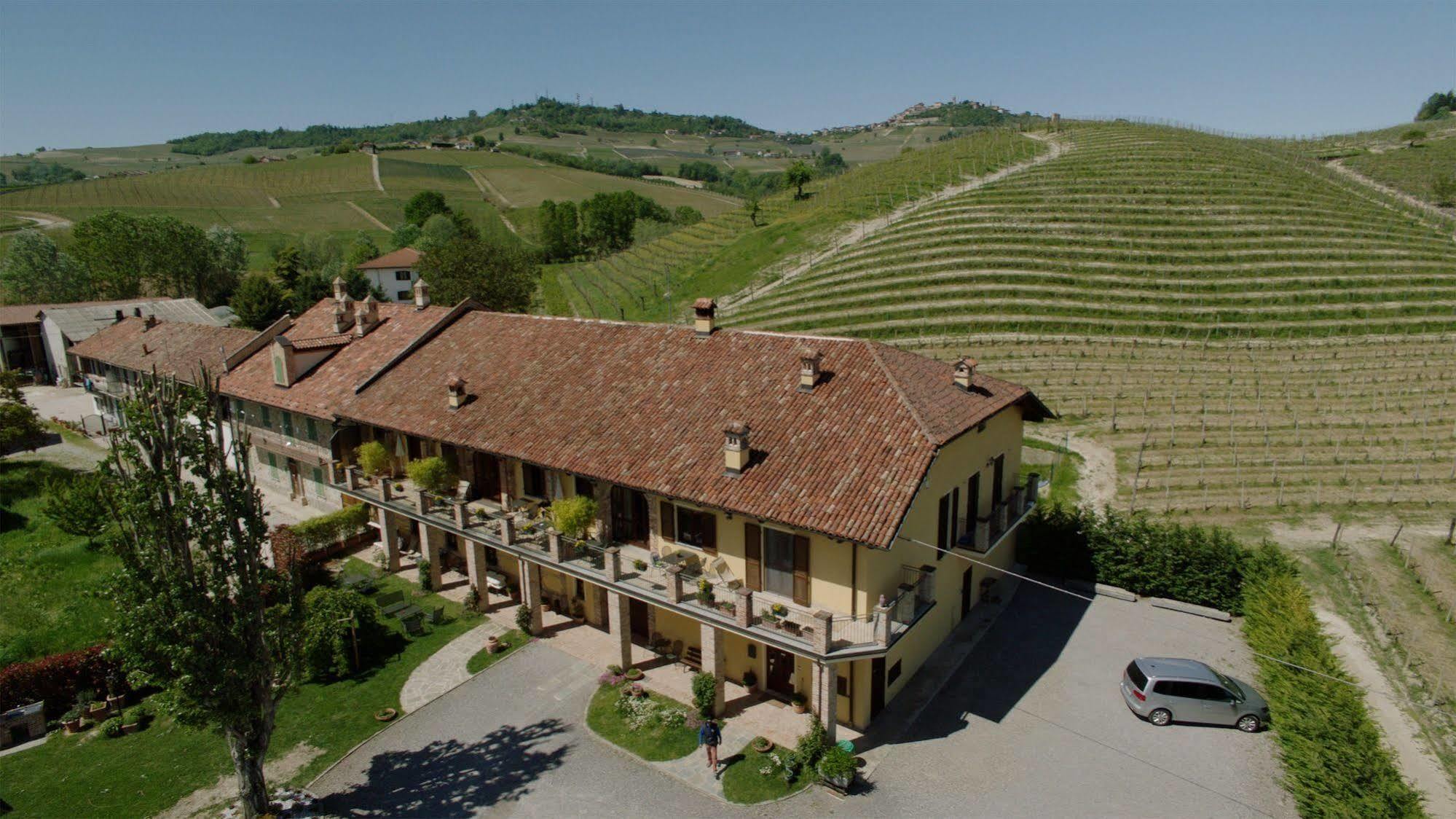 Cascina Rocca - Guest House Castiglione Falletto Exterior photo